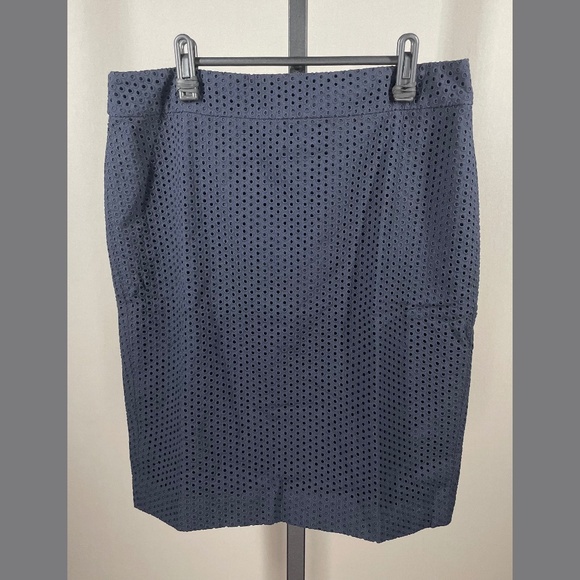 Ann Taylor Dresses & Skirts - NEW Ann Taylor Skirt Womens 10 blue pencil straight eyelet